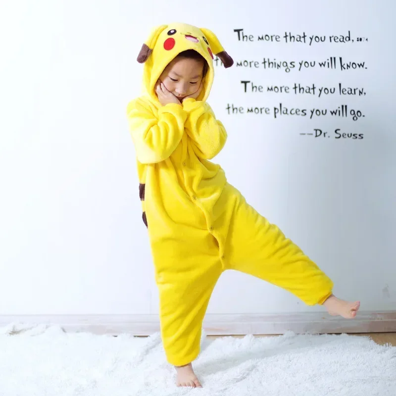 Pokemon Pikachu Warm Flannel H - Anime Cosplay Pokemon 评论和价格